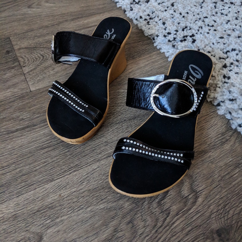 ONEX Cynthia Leather Rhinestone Wooden Wedge_3